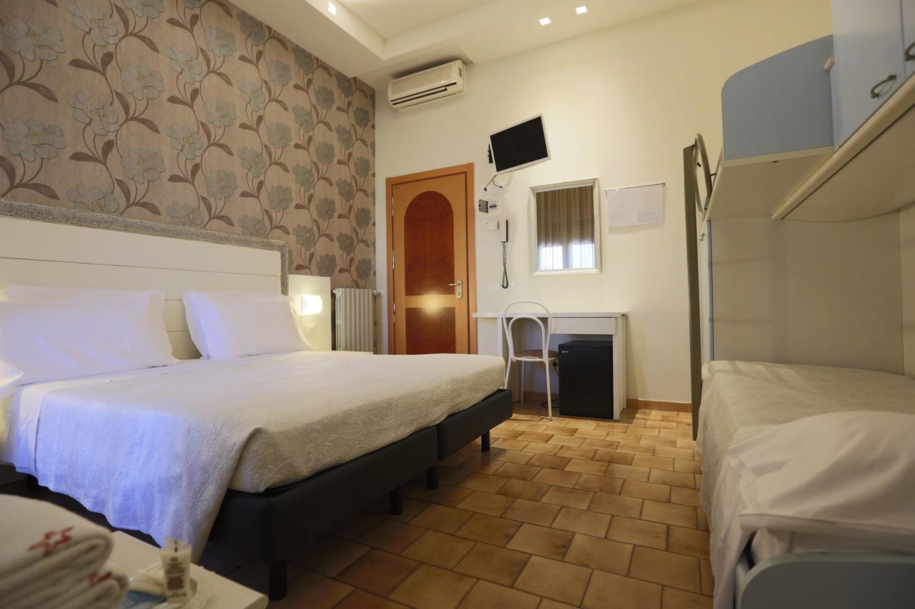 Elisabetta Hotel チェゼナーティコ エクステリア 写真