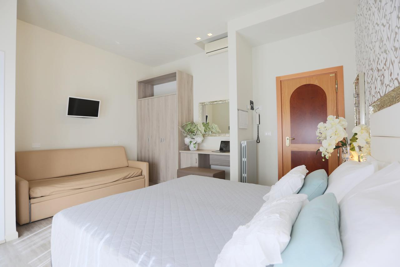 Elisabetta Hotel チェゼナーティコ エクステリア 写真