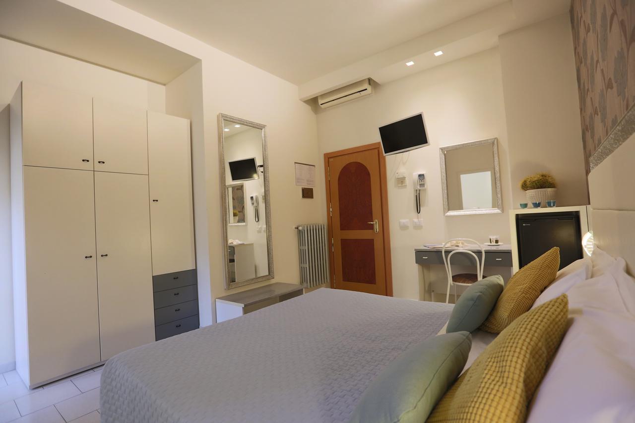 Elisabetta Hotel チェゼナーティコ エクステリア 写真