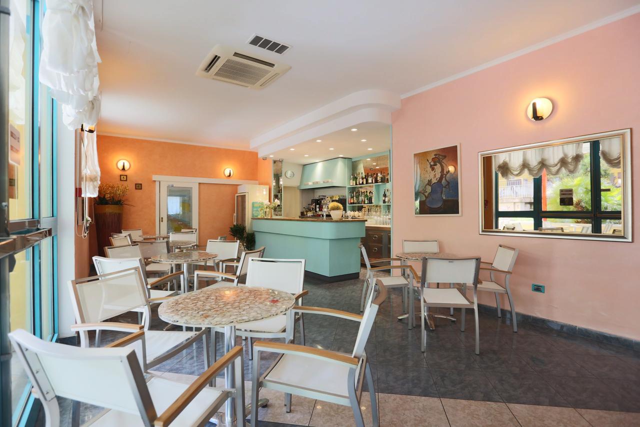 Elisabetta Hotel チェゼナーティコ エクステリア 写真